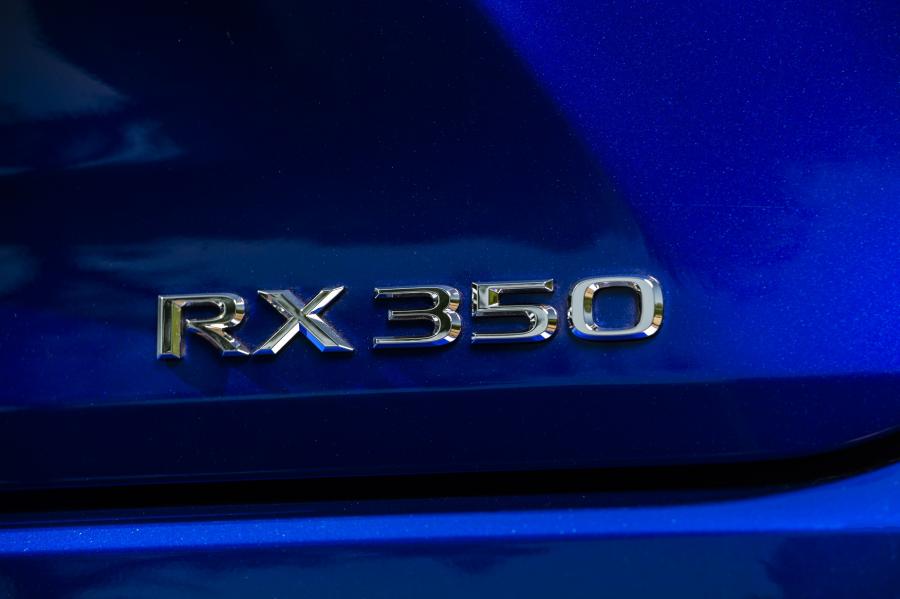 Логотип Lexus RX350 F-Sport 2019 года  (ZA) (фото 15 из 36)